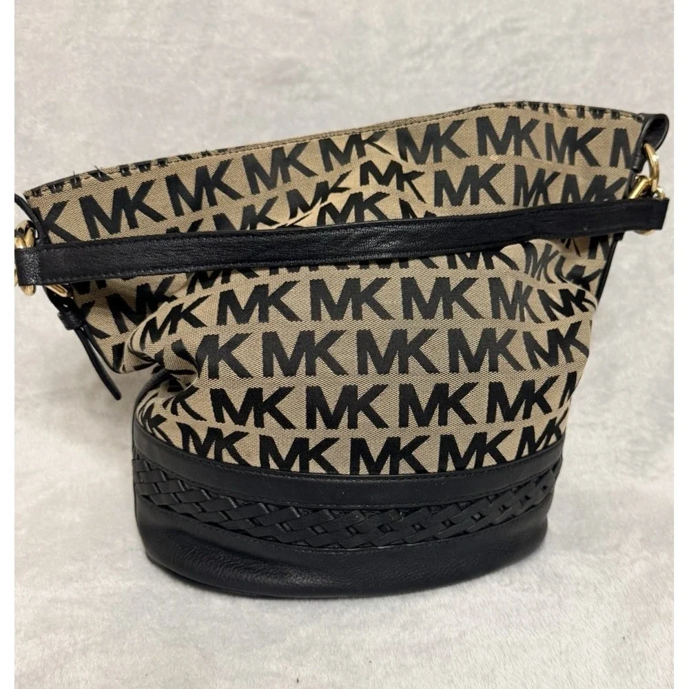 Michael Kors Bucket Bag Beige Black MK Logo Messanger Canvas Purse shoulder